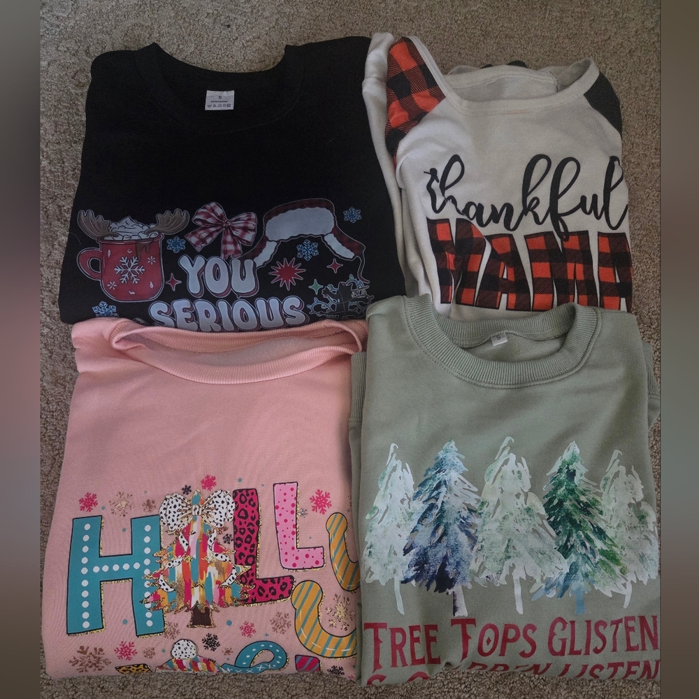 Lot Of 4 Winter Holiday Sweatshirts Size Small